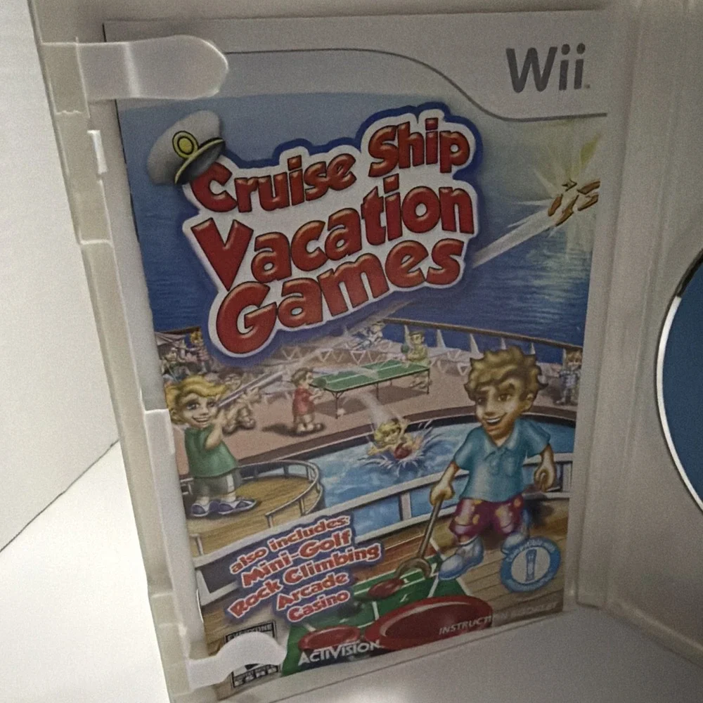 Cruise Ship Vacation Games Nintendo Wii Activision Complete CIB Mini-Golf Arcade